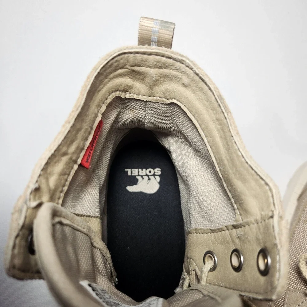 Sorel Caribou Combat Boots Women's Size 7 Leather Waterproof Lugged‎ Sole Beige